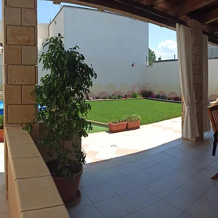 Gaia House Ferienhaus Alliste