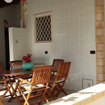 Gaia House Ferienhaus Alliste